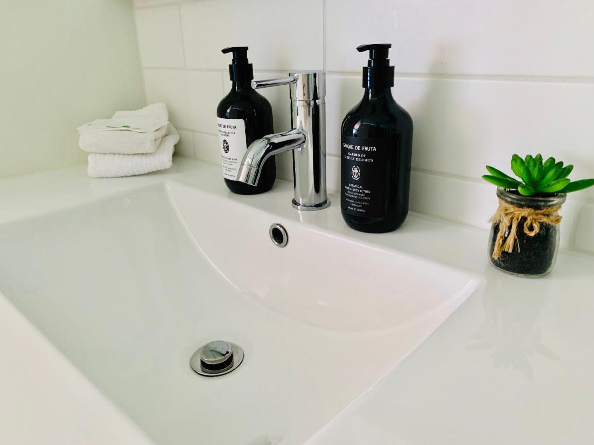Artisan Suites On Bowen Snug Cove 외부 사진