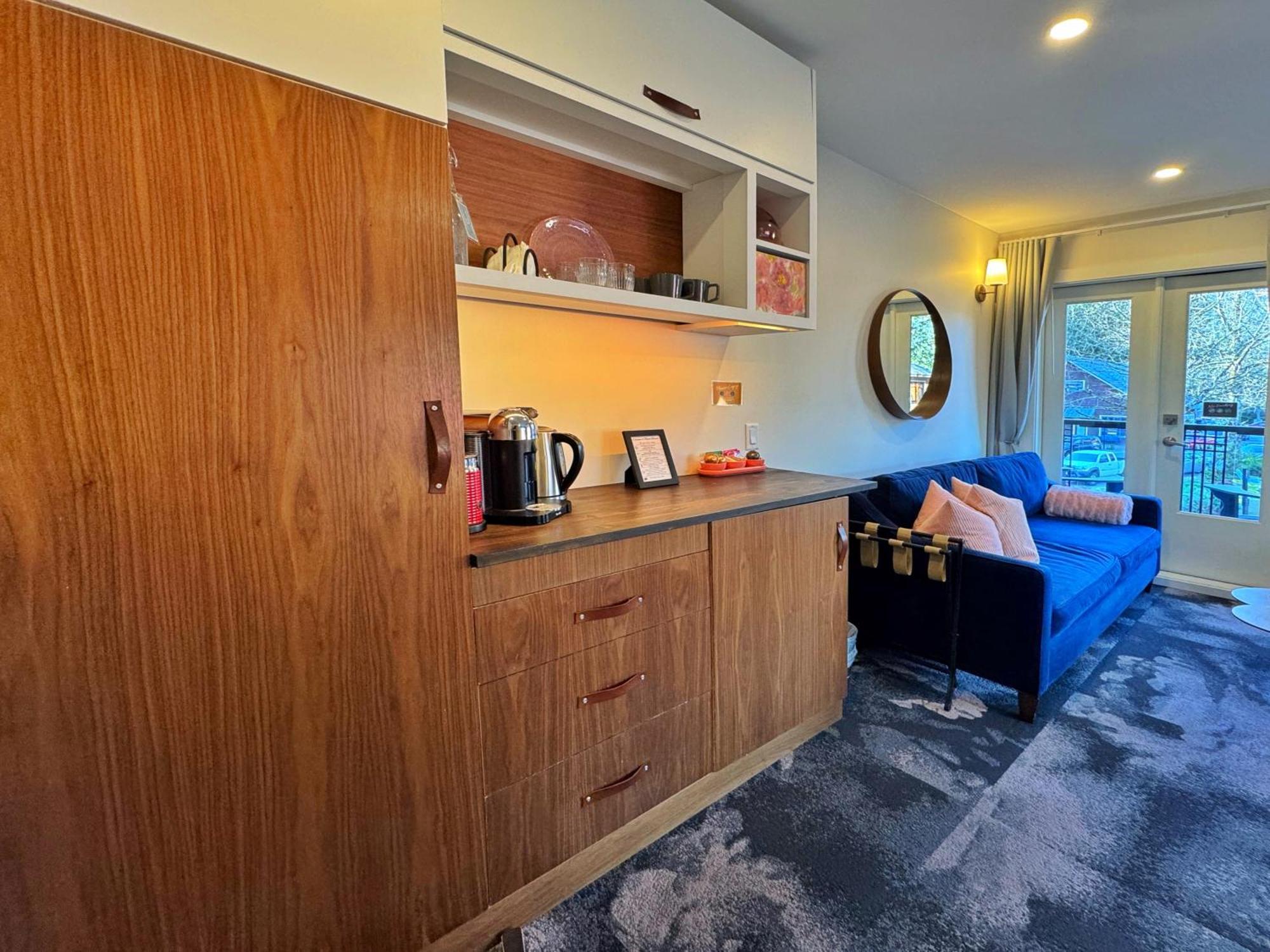Artisan Suites On Bowen Snug Cove 외부 사진